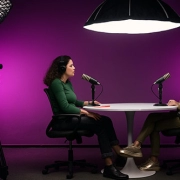 Grabación de video podcast en estudio profesional en Santiago de Chile